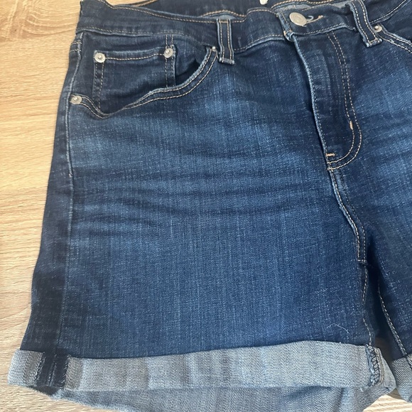 Levi’s Mid Length Dark Wash Denim Short Size‎ 31 - Picture 2 of 8